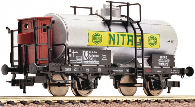 Tank car "Nitag" (Brit.-US-Zone)<br /><a href='images/pictures/Fleischmann/543717.jpg' target='_blank'>Full size image</a>